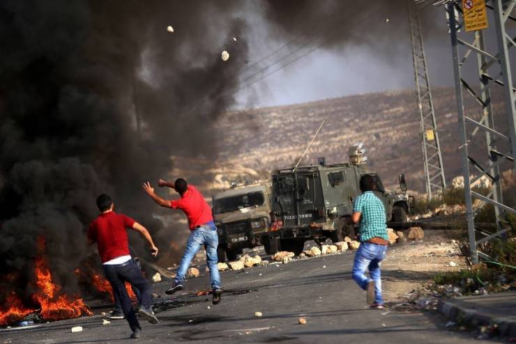  7 إصابات برصاص الاحتلال وعشرات حالات الاختناق في مسيرة كفر قدوم الأسبوعية